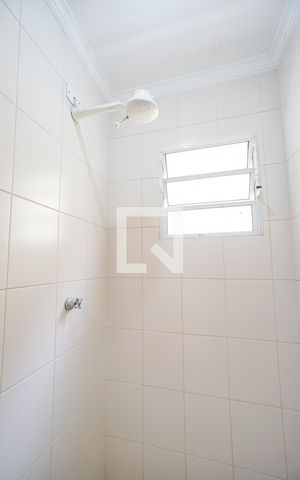 Casa à venda com 120m², 3 quartos e 4 vagas Casa à venda com 120m², 3 quartos e 4 vagasChuveiro