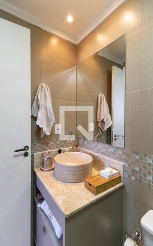 Apartamento à venda com 50m², 2 quartos e 1 vaga Apartamento à venda com 50m², 2 quartos e 1 vagaBanheiro da Suíte