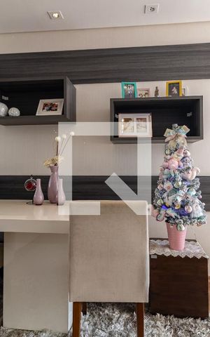 Apartamento à venda com 50m², 2 quartos e 1 vaga Apartamento à venda com 50m², 2 quartos e 1 vagaSala