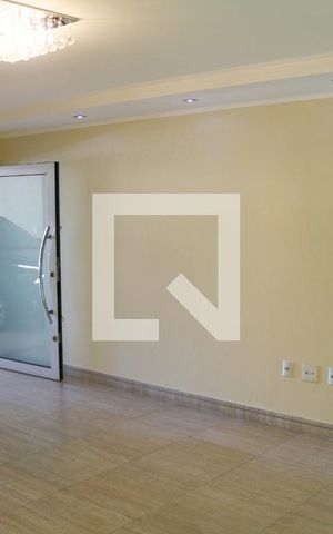 Casa para alugar com 205m², 6 quartos e 4 vagasSala