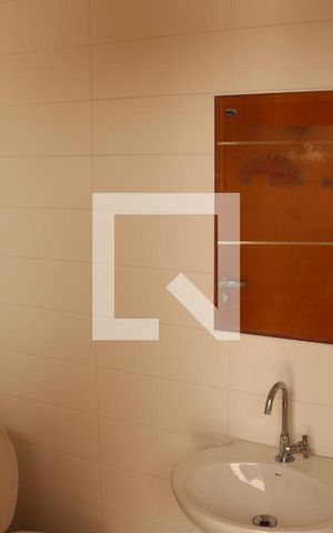 Casa para alugar com 205m², 6 quartos e 4 vagasBanheiro de serviço