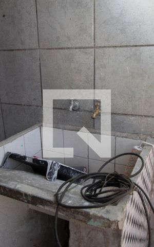 Casa à venda com 250m², 4 quartos e 3 vagas Casa à venda com 250m², 4 quartos e 3 vagasÁrea de Serviço - Casa 2
