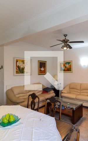 Casa para alugar com 290m², 4 quartos e 4 vagasSala