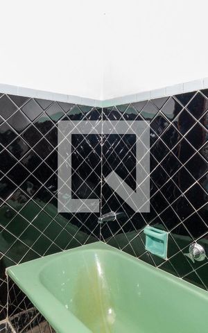 Casa para alugar com 360m², 8 quartos e 1 vagaBanheiro (Casa 1)