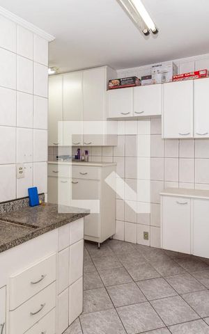 Casa para alugar com 360m², 8 quartos e 1 vaga (Casa 3)