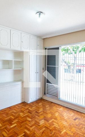 Casa para alugar com 100m², 3 quartos e 1 vaga Casa para alugar com 100m², 3 quartos e 1 vagaQuarto 1