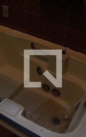 Casa para alugar com 150m², 3 quartos e 4 vagasBanheiro Social