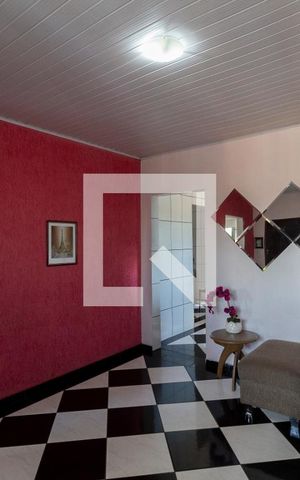 Casa à venda com 400m², 8 quartos e 3 vagas Casa à venda com 400m², 8 quartos e 3 vagasSala