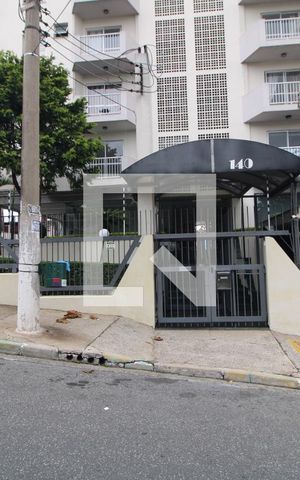 Apartamento para alugar com 65m², 2 quartos e 1 vagaFachada