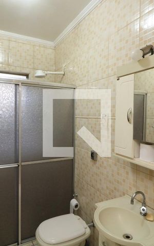 Casa à venda com 168m², 3 quartos e 3 vagasBanheiro 2