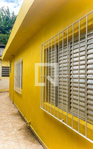 Casa para alugar com 20m², 1 quarto e sem vaga Casa para alugar com 20m², 1 quarto e sem vagaÁrea externa