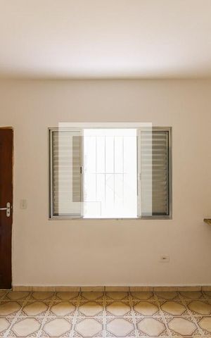 Casa para alugar com 20m², 1 quarto e sem vaga Casa para alugar com 20m², 1 quarto e sem vagaSala/Cozinha
