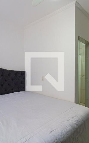 Casa para alugar com 80m², 2 quartos e sem vagaSuíte