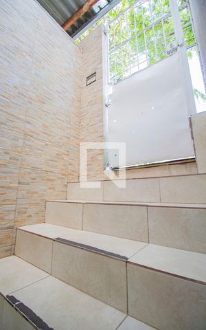 Casa para alugar com 80m², 2 quartos e sem vagaQuintal
