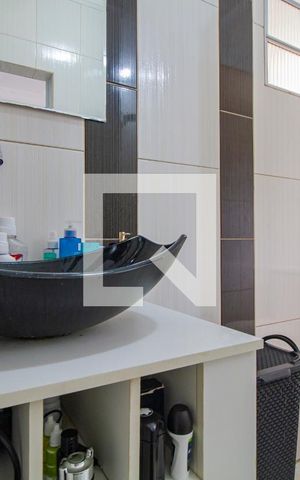 Casa para alugar com 80m², 2 quartos e sem vagaBanheiro da Suíte