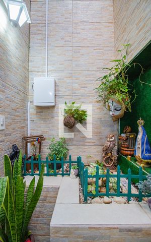 Casa para alugar com 80m², 2 quartos e sem vagaQuintal