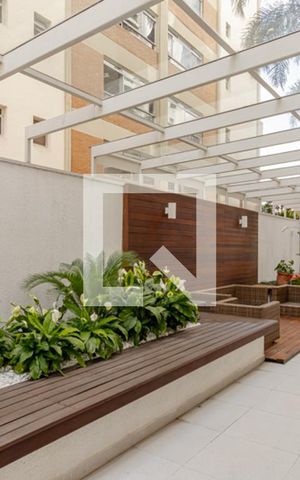 Apartamento para alugar com 217m², 4 quartos e 3 vagas Apartamento para alugar com 217m², 4 quartos e 3 vagasÁrea Comum