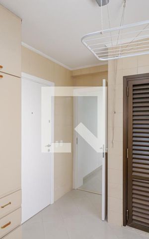 Apartamento para alugar com 217m², 4 quartos e 3 vagas Apartamento para alugar com 217m², 4 quartos e 3 vagasÁrea de Serviço