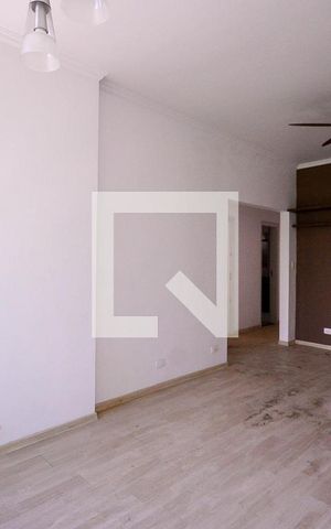 Casa à venda com 100m², 2 quartos e 1 vaga Casa à venda com 100m², 2 quartos e 1 vagaSala