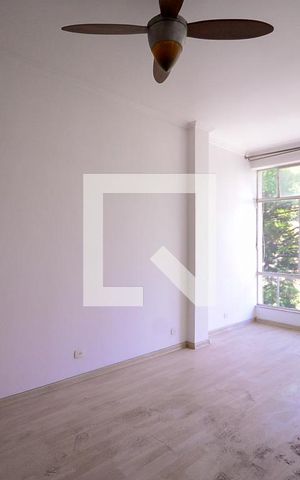 Casa à venda com 100m², 2 quartos e 1 vaga Casa à venda com 100m², 2 quartos e 1 vagaSala