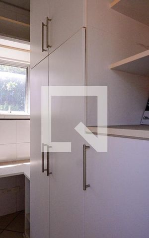 Casa à venda com 100m², 2 quartos e 1 vaga Casa à venda com 100m², 2 quartos e 1 vagaÁrea de Serviço