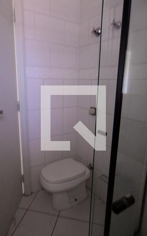 Casa à venda com 100m², 2 quartos e 1 vaga Casa à venda com 100m², 2 quartos e 1 vagaBanheiro