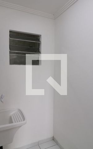 Casa para alugar com 38m², 1 quarto e sem vagaÁrea de Serviço