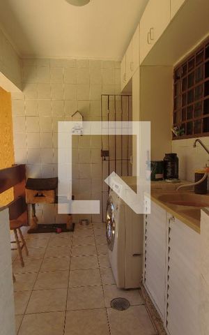 Casa à venda com 193m², 3 quartos e 2 vagasÁrea de Serviço