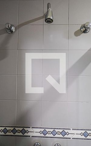 Casa à venda com 360m², 3 quartos e 2 vagas Casa à venda com 360m², 3 quartos e 2 vagasBanheiro