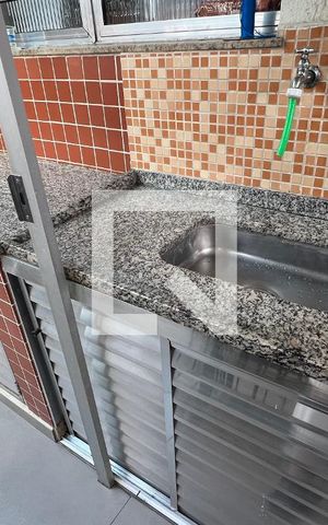 Casa à venda com 150m², 3 quartos e 2 vagas Casa à venda com 150m², 3 quartos e 2 vagasÁrea externa
