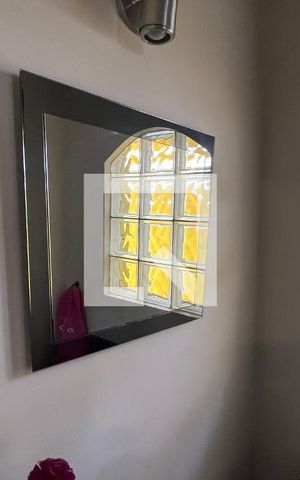 Casa à venda com 150m², 3 quartos e 2 vagas Casa à venda com 150m², 3 quartos e 2 vagasLavabo