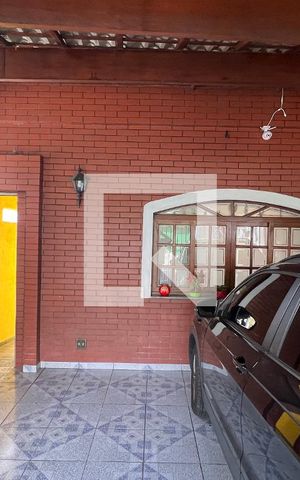 Casa à venda com 150m², 3 quartos e 2 vagas Casa à venda com 150m², 3 quartos e 2 vagasGaragem