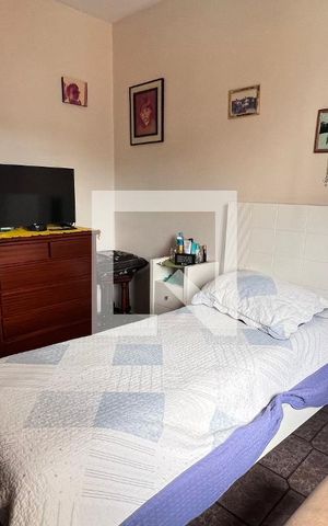 Casa à venda com 150m², 3 quartos e 2 vagas Casa à venda com 150m², 3 quartos e 2 vagasQuarto