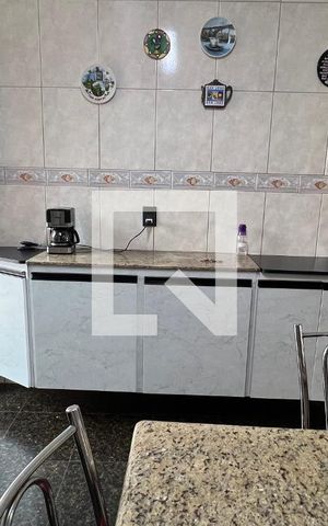 Casa à venda com 150m², 3 quartos e 2 vagas Casa à venda com 150m², 3 quartos e 2 vagasCozinha