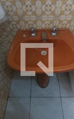 Casa à venda com 170m², 5 quartos e 2 vagasBanheiro 