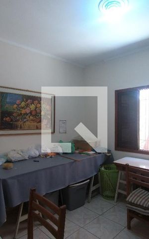 Casa à venda com 170m², 5 quartos e 2 vagasQuarto 03