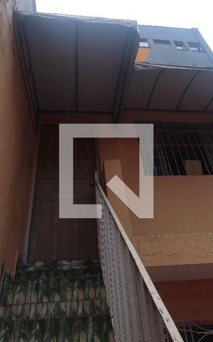 Casa à venda com 170m², 5 quartos e 2 vagasPorta da sala 