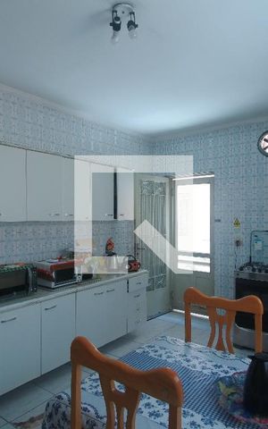 Casa à venda com 170m², 5 quartos e 2 vagasCozinha 