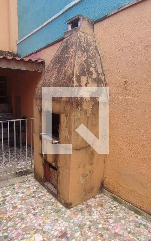 Casa à venda com 170m², 5 quartos e 2 vagasChurrasqueira / portão acesso a casa dos fundo 