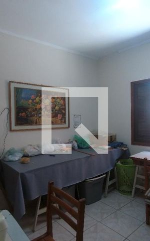 Casa à venda com 170m², 5 quartos e 2 vagasQuarto 03
