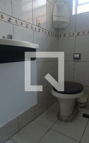 Casa à venda com 170m², 5 quartos e 2 vagasBanheiro
