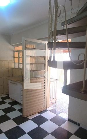 Casa à venda com 170m², 5 quartos e 2 vagasCozinha 