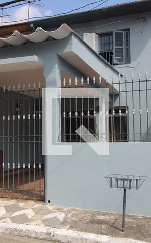 Casa para alugar com 120m², 4 quartos e 2 vagasFachada
