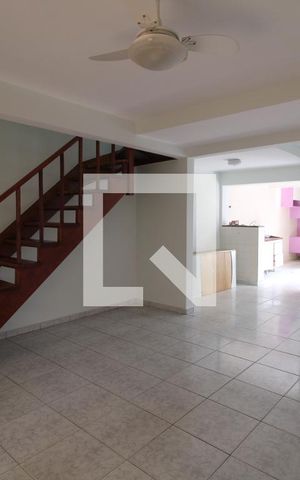 Casa para alugar com 120m², 4 quartos e 2 vagasSala 1