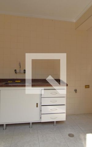 Casa para alugar com 120m², 4 quartos e 2 vagasCozinha