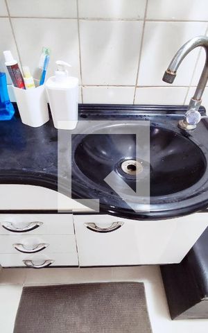 Apartamento à venda com 75m², 2 quartos e 1 vaga Apartamento à venda com 75m², 2 quartos e 1 vagaBanheiro Social