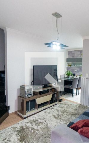 Casa de condomínio à venda com 80m², 2 quartos e 3 vagas Casa de condomínio à venda com 80m², 2 quartos e 3 vagasSala