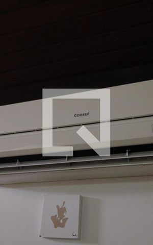 Casa de condomínio à venda com 336m², 3 quartos e 8 vagasSuíte