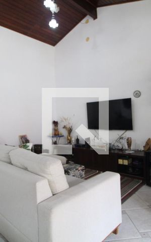 Casa de condomínio à venda com 336m², 3 quartos e 8 vagasSala
