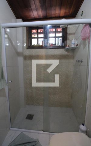 Casa de condomínio à venda com 336m², 3 quartos e 8 vagasBanheiro Social